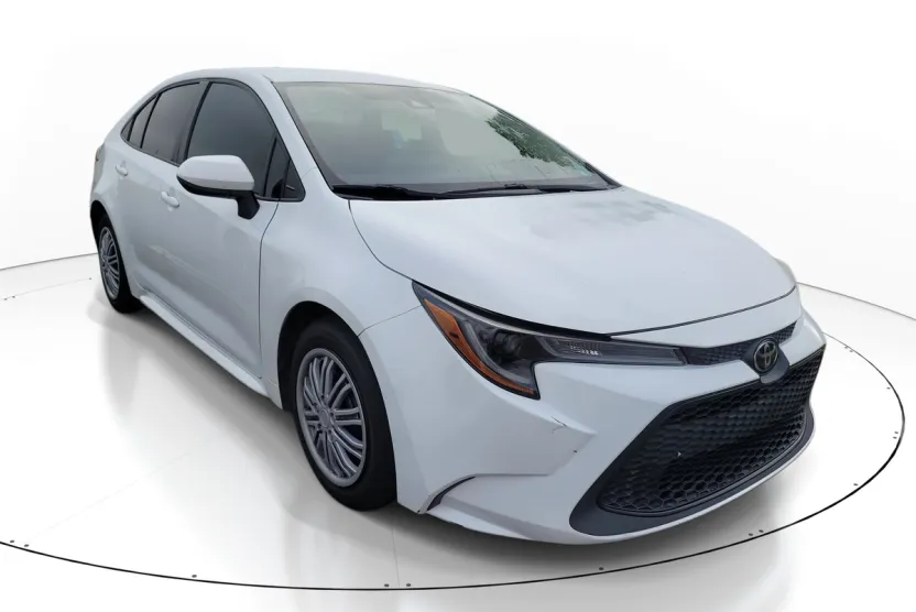 2020 Toyota Corolla LE photo 1