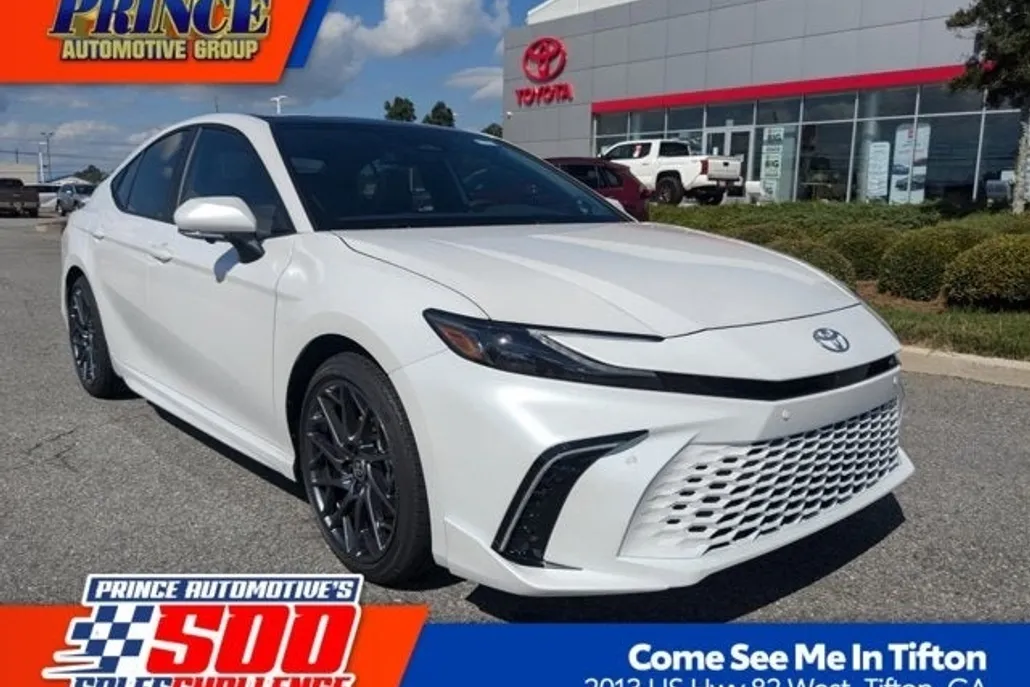 2025 Toyota Camry XSE photo 1