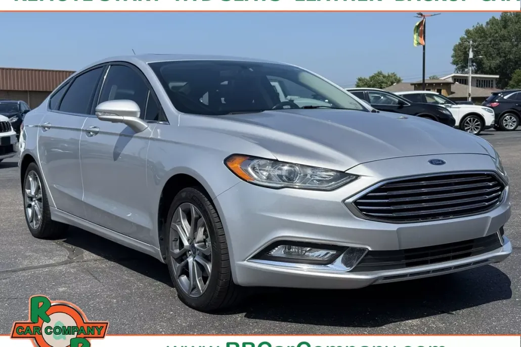 2017 Ford Fusion SE photo 1