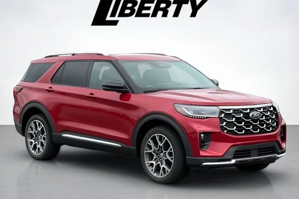 2025 Ford Explorer Platinum photo 1