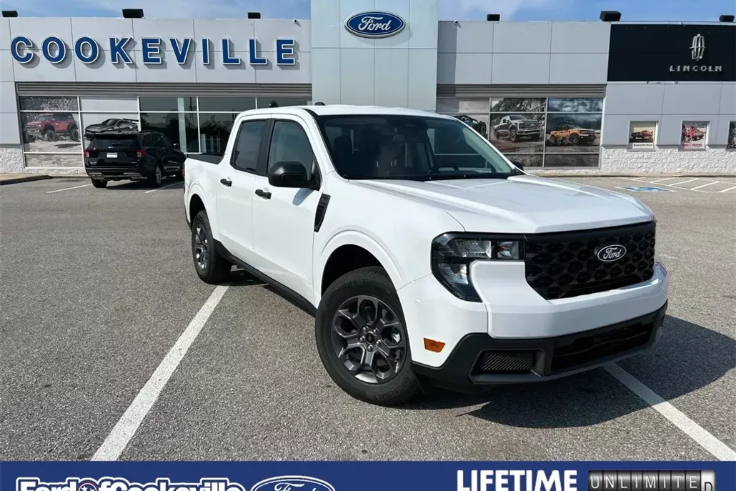 2025 Ford Maverick XLT photo 1
