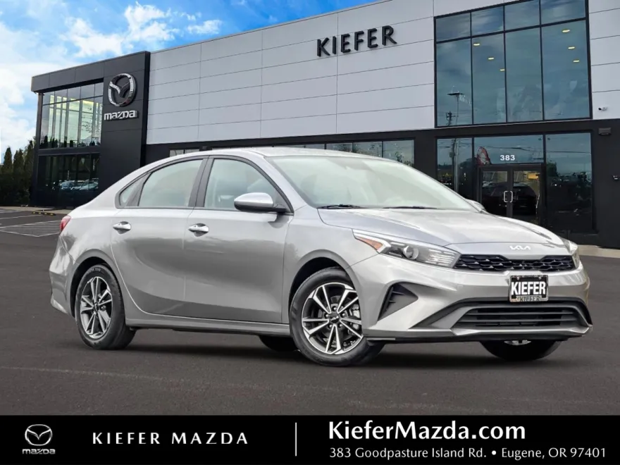 2024 Kia Forte LXS photo 1