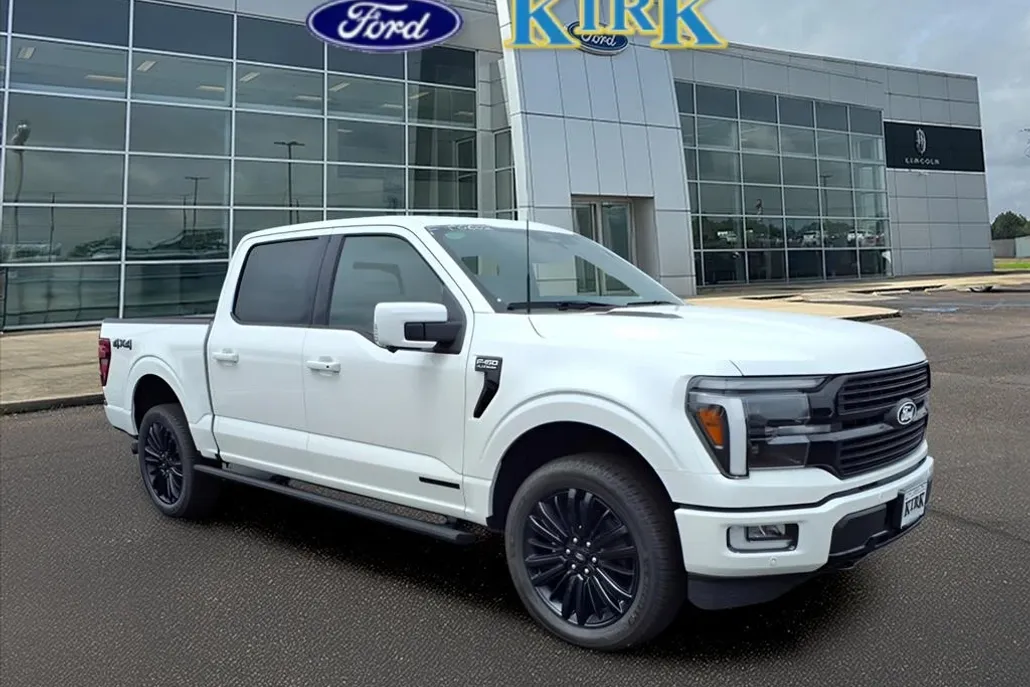 2025 Ford F-150 Platinum photo 1