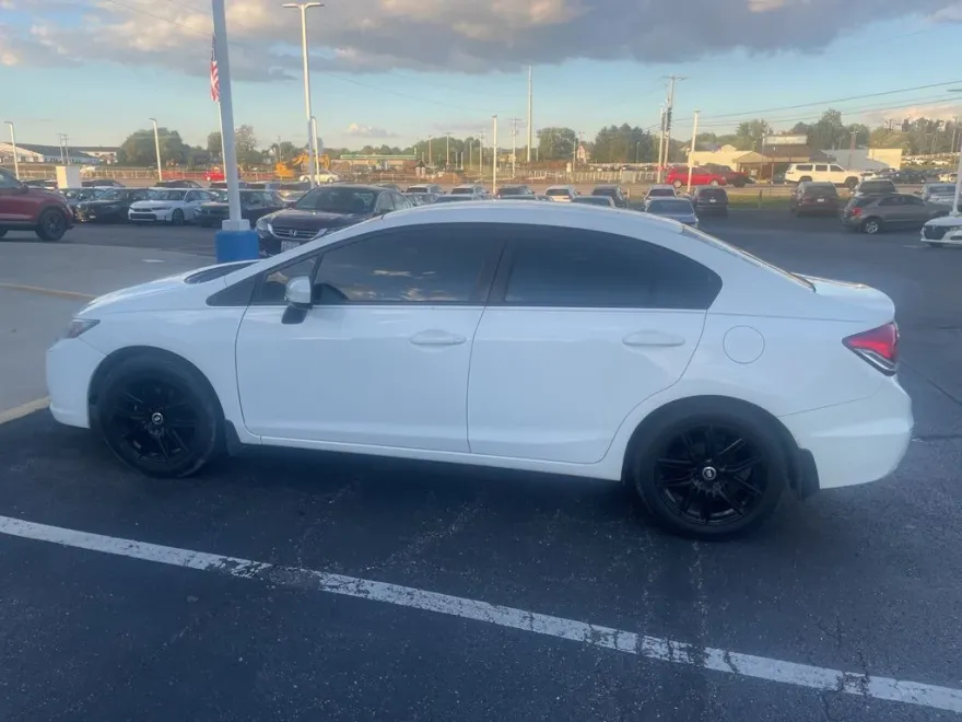 2015 Honda Civic SE photo 1