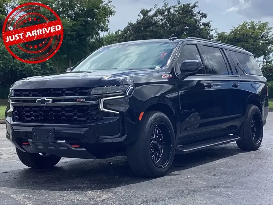 2021 Chevrolet Suburban Z71 photo 1