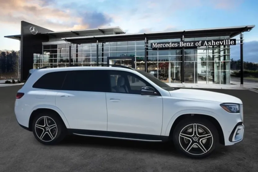 2025 Mercedes Benz GLS 450 4MATIC photo 1
