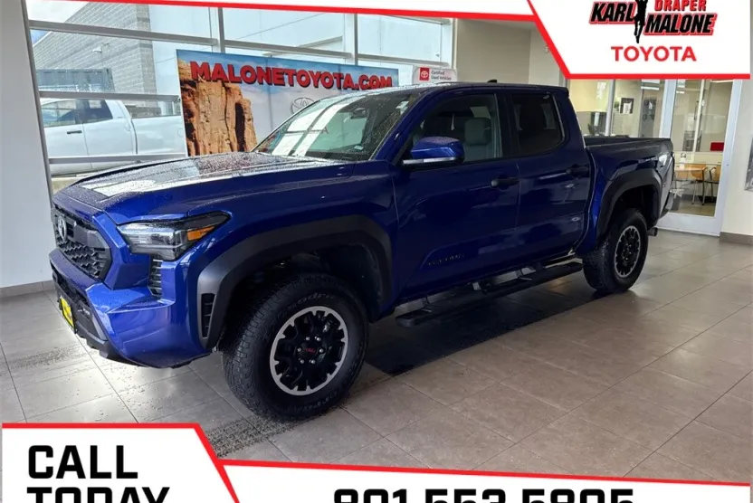 2025 Toyota Tacoma SR5 photo 1