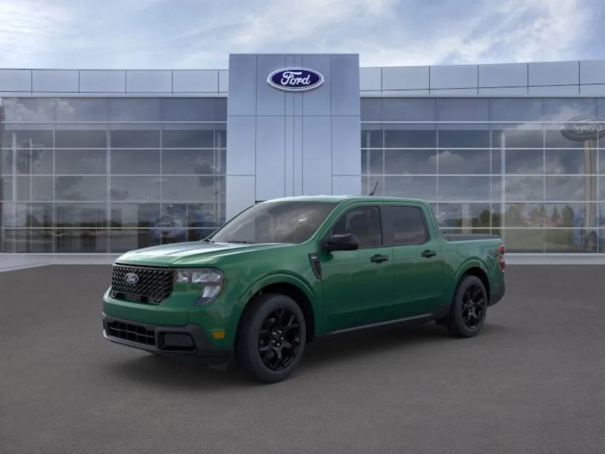 2025 Ford Maverick XLT photo 1