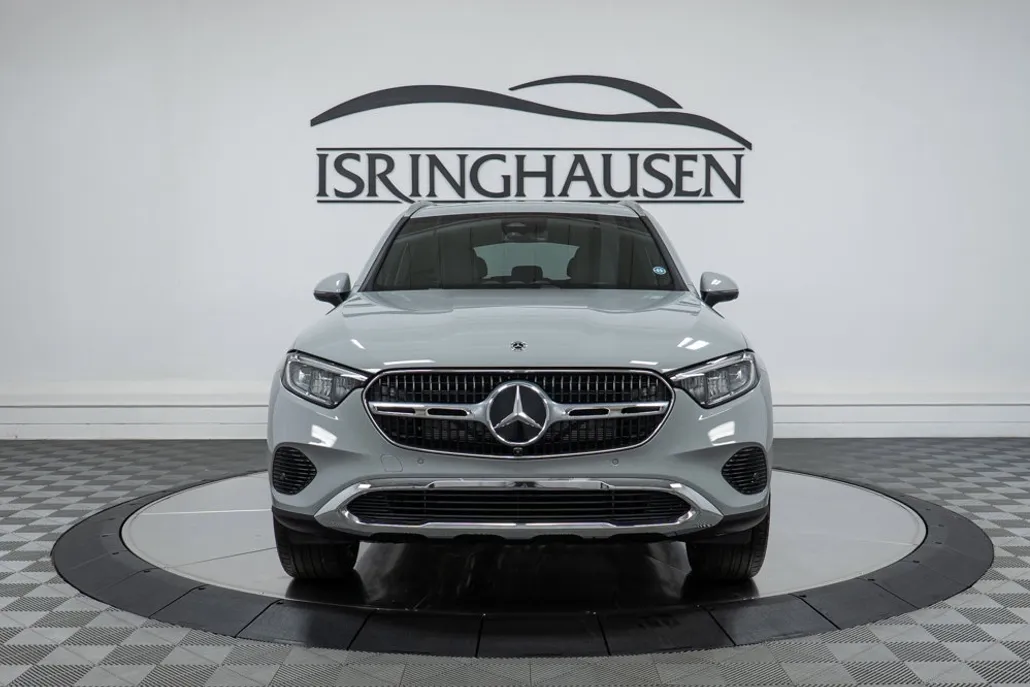 2025 Mercedes Benz GLC 300 4MATIC photo 1