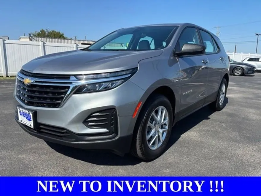 2024 Chevrolet Equinox LS photo 1
