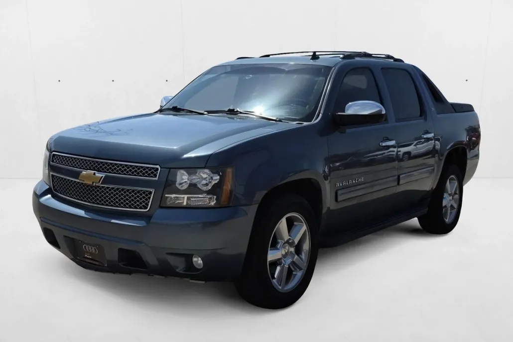 2012 Chevrolet Avalanche LT photo 1