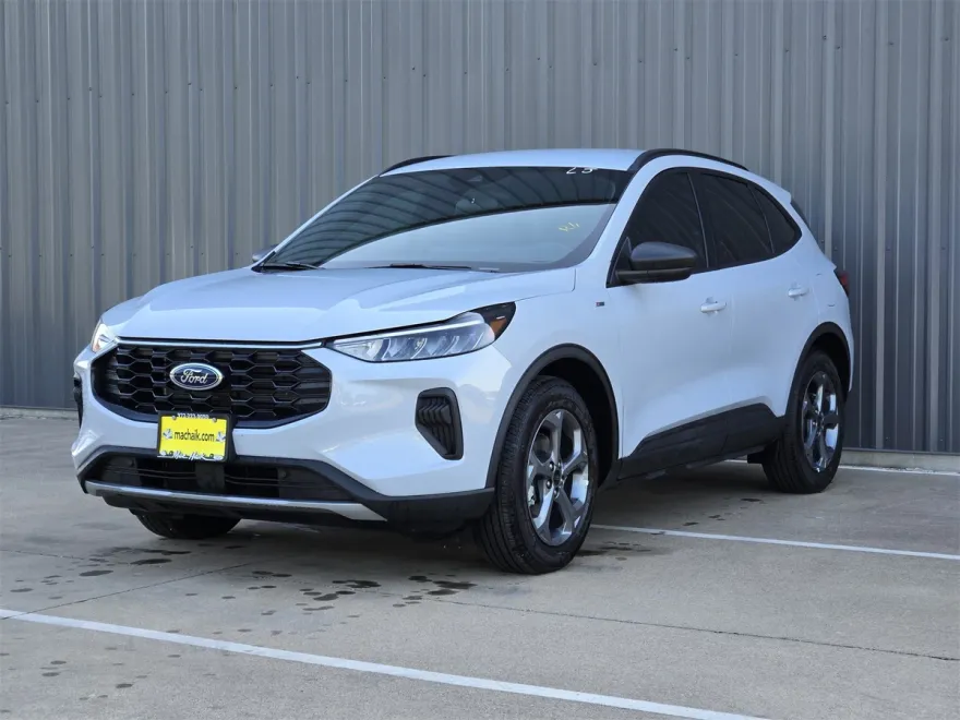 2025 Ford Escape ST-Line photo 1