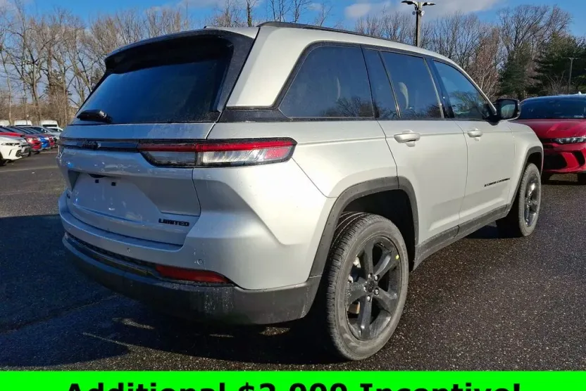 2025 Jeep Grand Cherokee Limited photo 1