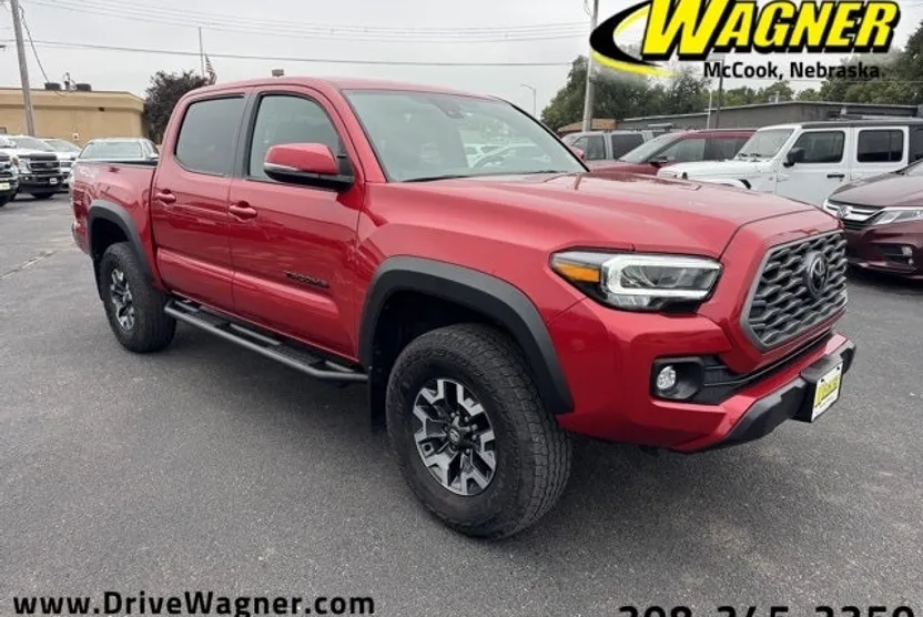 2023 Toyota Tacoma TRD Off-Road V6 photo 1