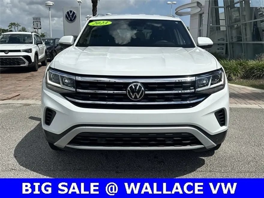 2023 Volkswagen Atlas Cross Sport V6 SE Technology photo 1