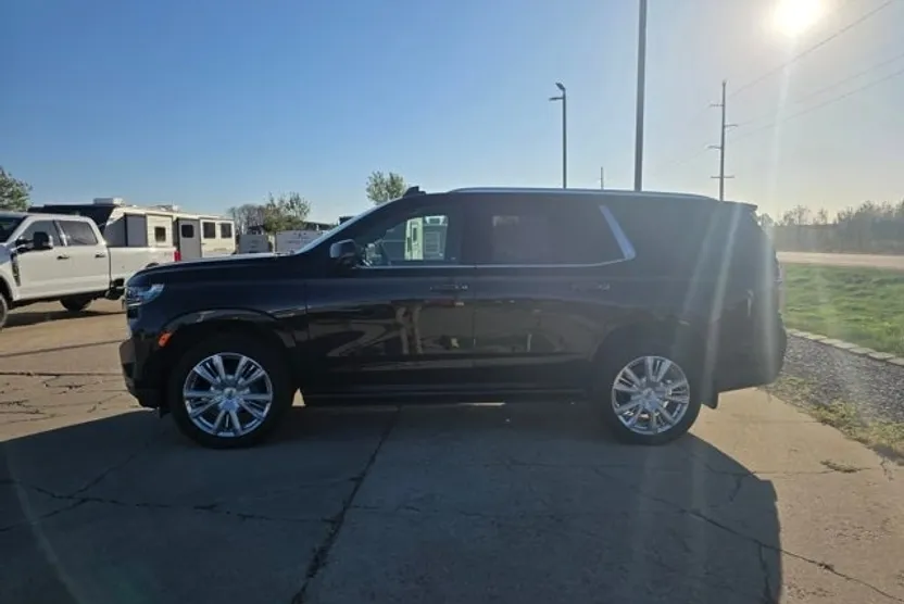 2021 Chevrolet Tahoe High Country photo 1