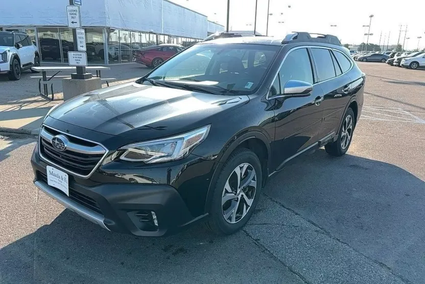 2020 Subaru Outback Touring XT photo 1