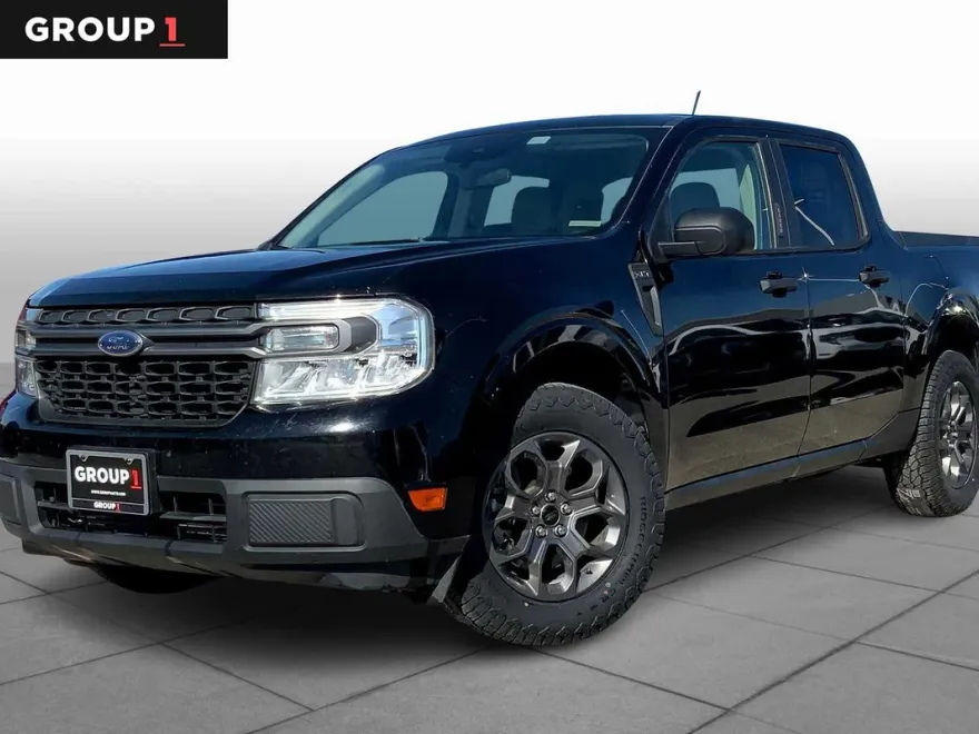 2022 Ford Maverick XLT photo 1