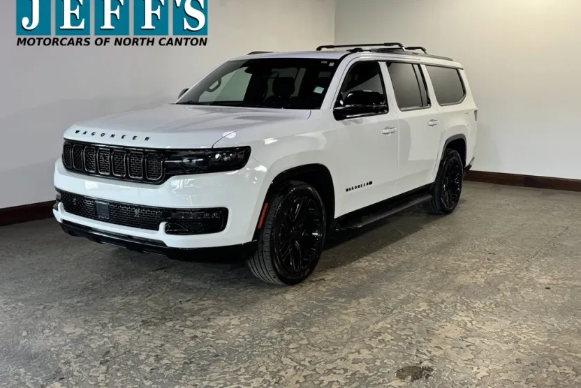 2024 Jeep Wagoneer L Series II photo 1