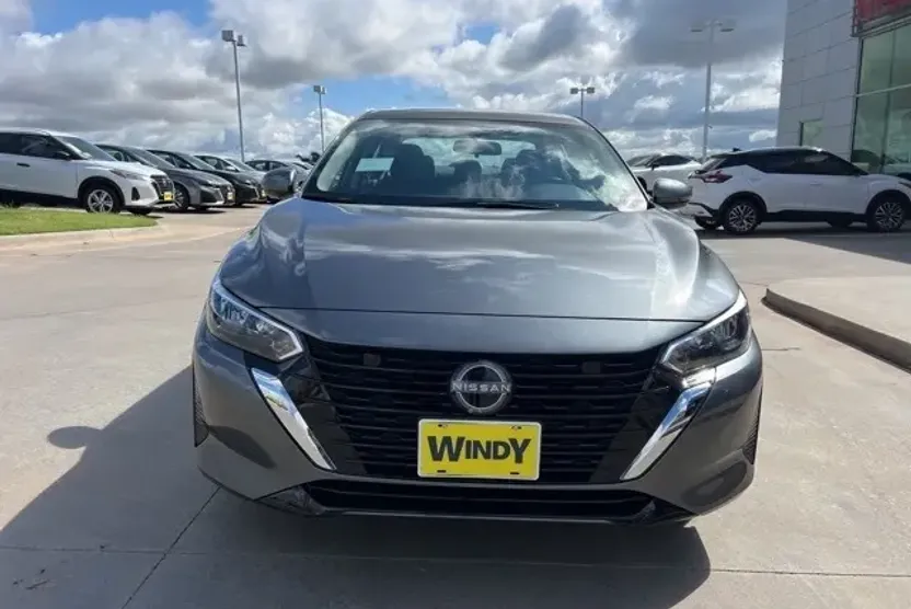 2025 Nissan Sentra S photo 1