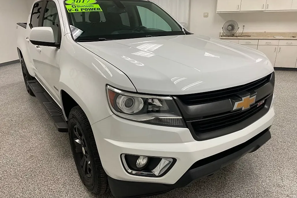 2017 Chevrolet Colorado Z71 photo 1
