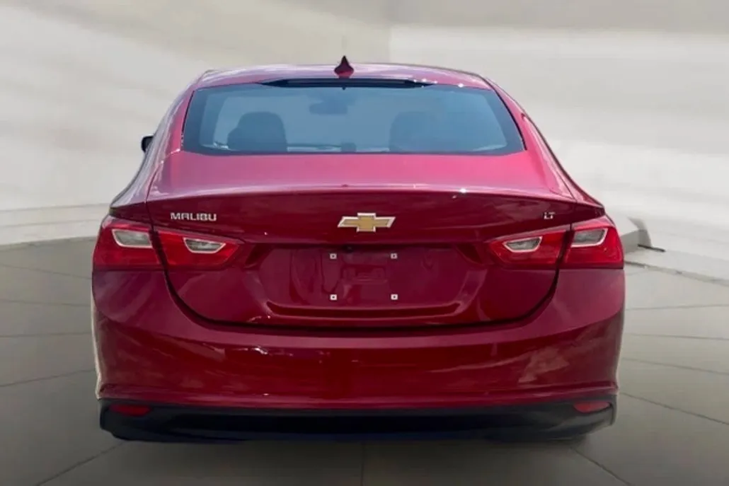 2024 Chevrolet Malibu 1LT photo 1
