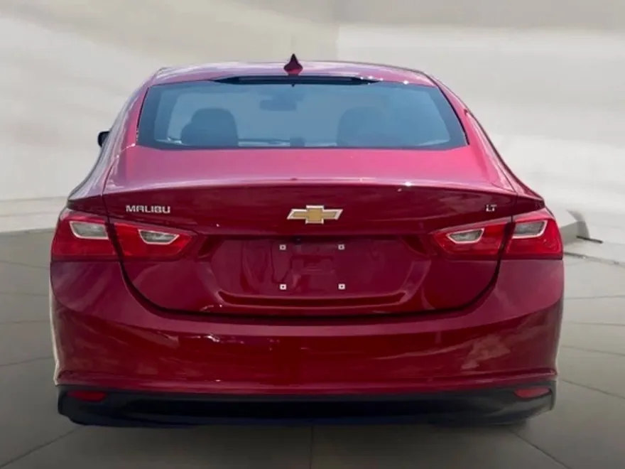 2024 Chevrolet Malibu 1LT photo 1