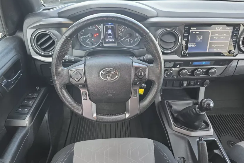 2022 Toyota Tacoma 4x4 SR photo 1