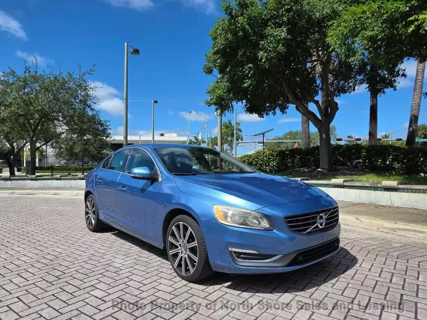 2014 Volvo S60 T5 Premier Plus photo 1