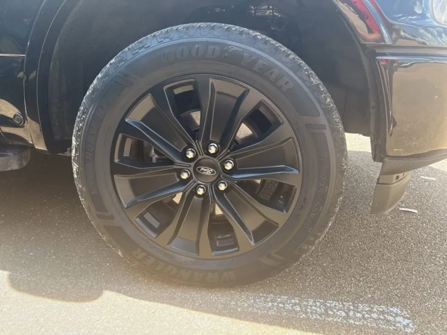 2020 Ford F-150 Lariat photo 1