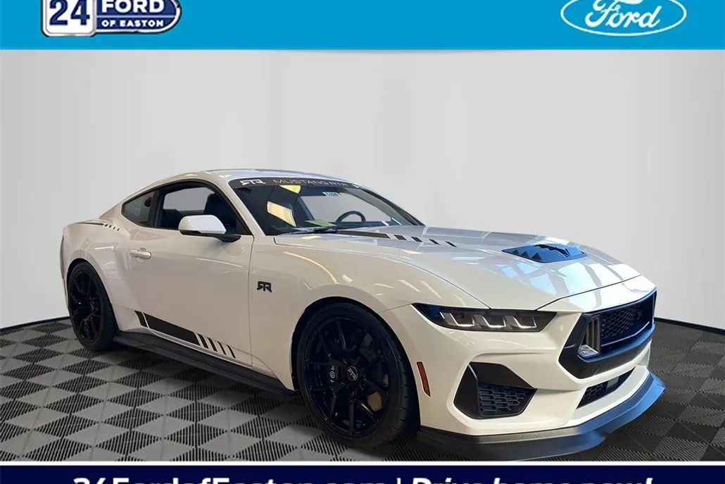2024 Ford Mustang GT Premium photo 1
