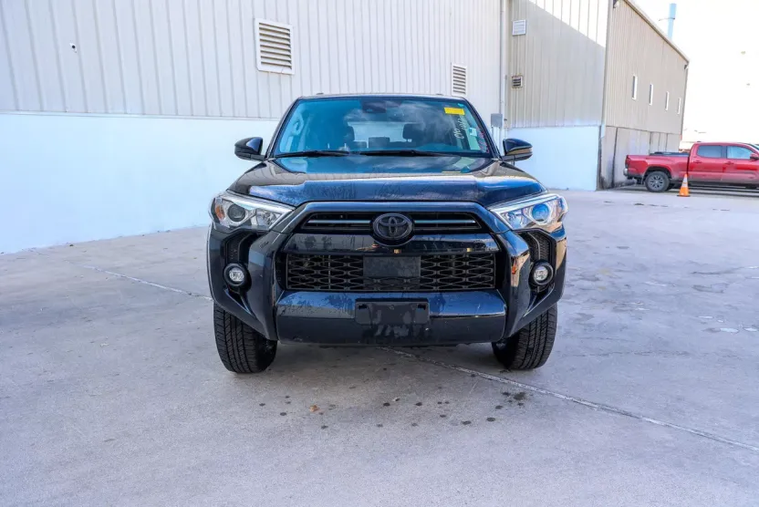 2023 Toyota 4Runner SR5 photo 1