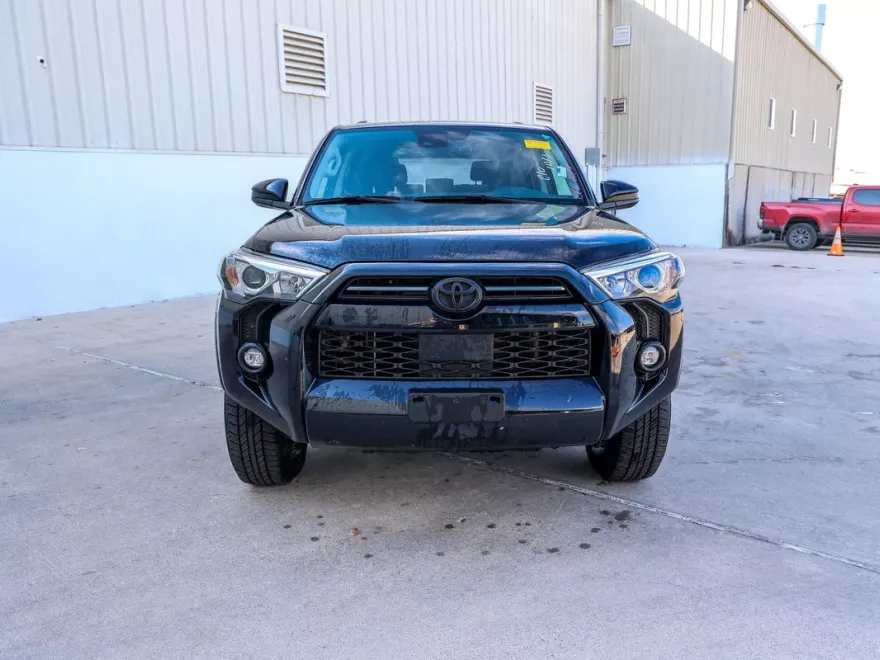 2023 Toyota 4Runner SR5 photo 1