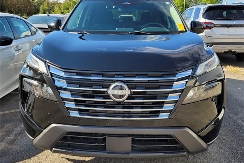 2024 Nissan Rogue SV photo 1