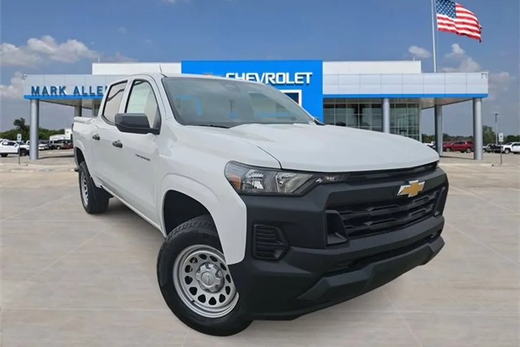 2025 Chevrolet Colorado LT photo 1