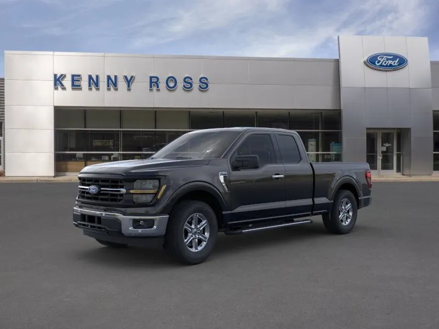 2025 Ford F-150 XLT photo 1