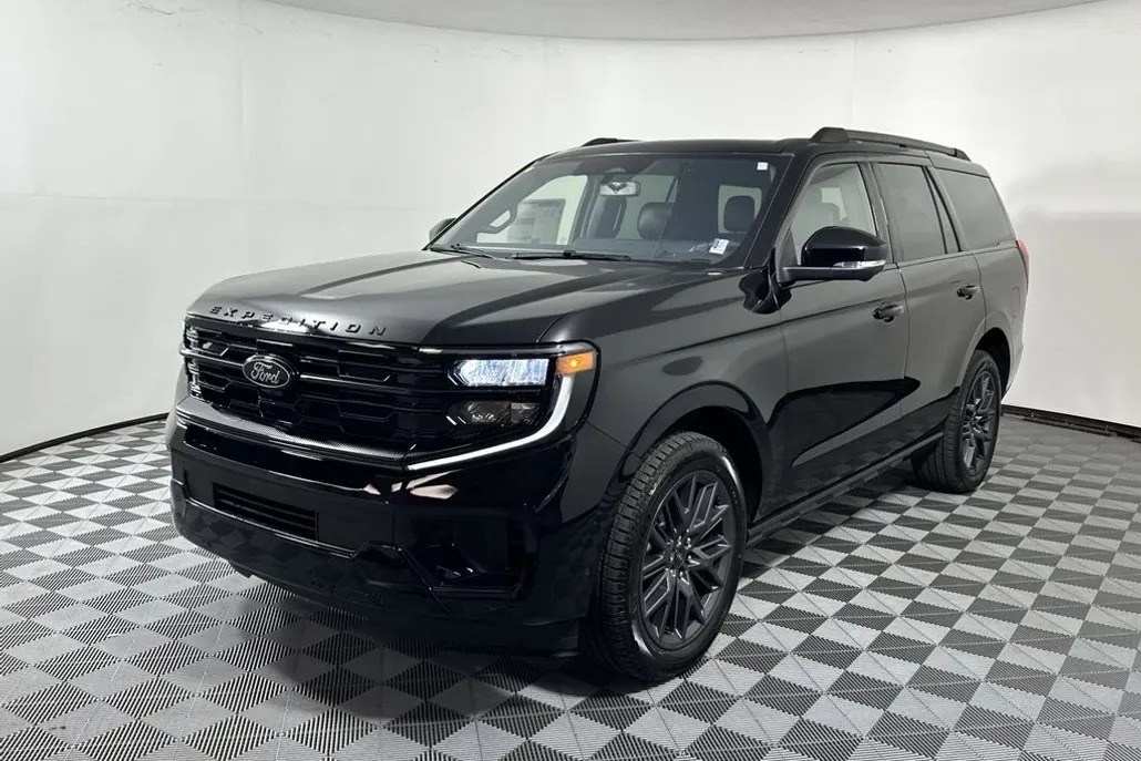 2025 Ford Expedition Platinum photo 1