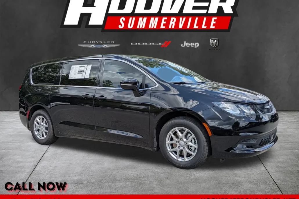 2026 Chrysler Voyager LX photo 1
