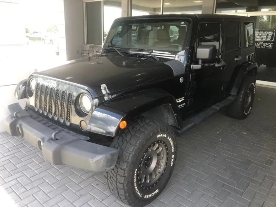 2014 Jeep Wrangler Unlimited Sahara photo 1