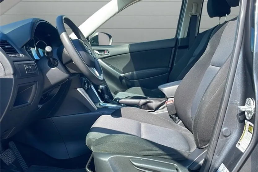 2015 Mazda CX-5 Sport photo 1