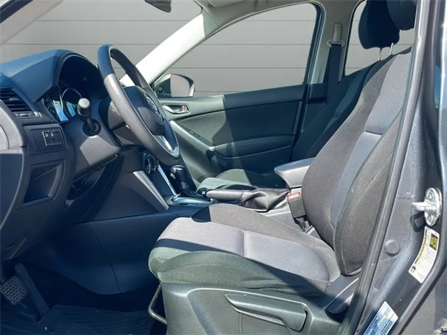 2015 Mazda CX-5 Sport photo 1