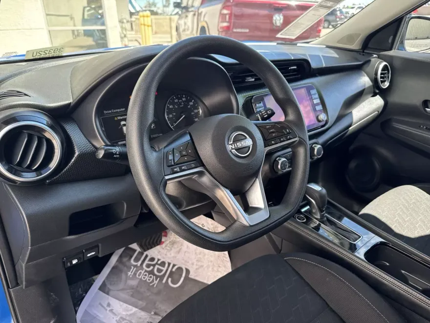 2024 Nissan Kicks SV photo 1
