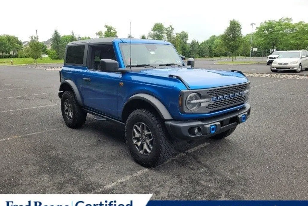 2023 Ford Bronco Badlands photo 1