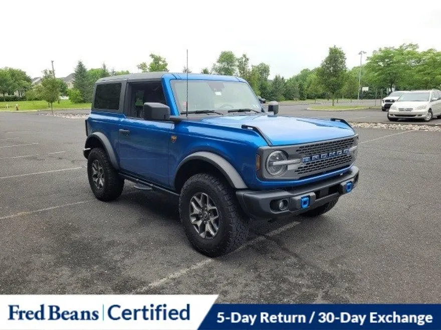 2023 Ford Bronco Badlands photo 1