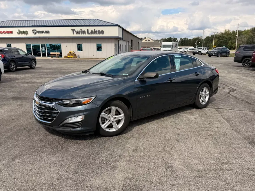 2019 Chevrolet Malibu LS photo 1