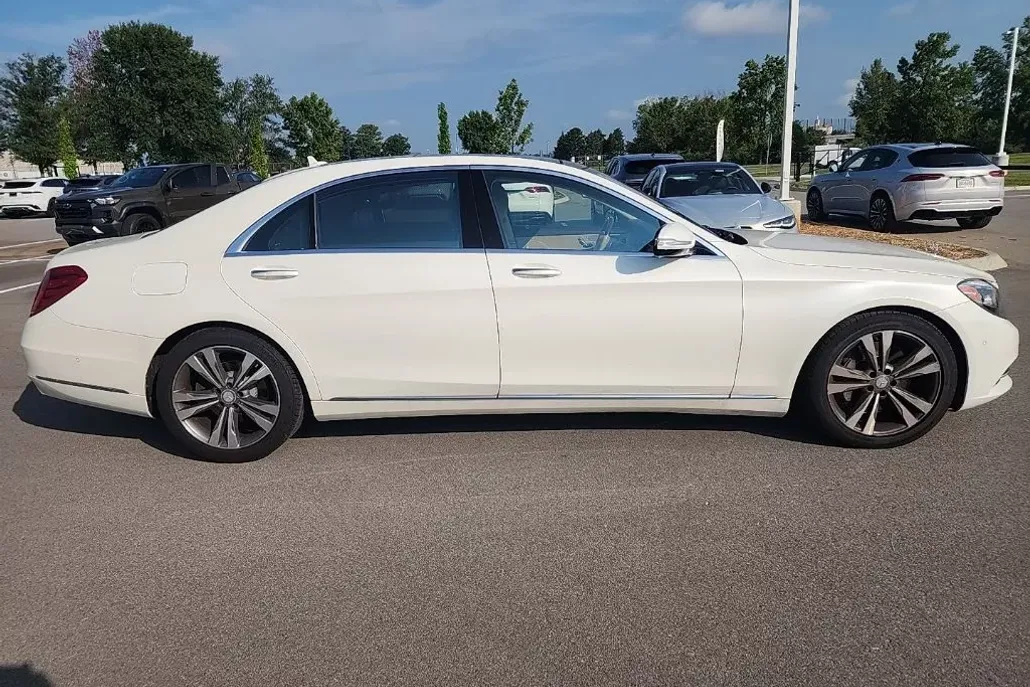 2017 Mercedes Benz S 550 4MATIC photo 1