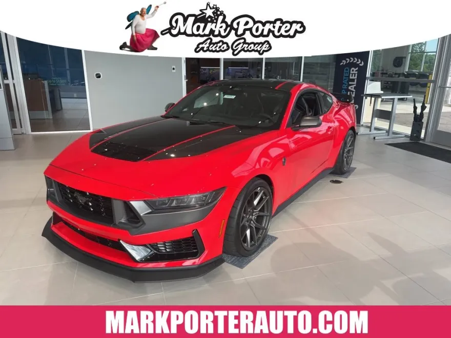 2025 Ford Mustang Dark Horse photo 1
