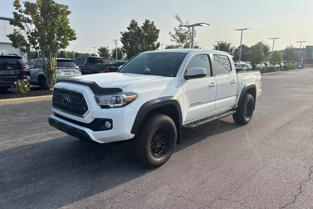 2018 Toyota Tacoma TRD Off-Road photo 1