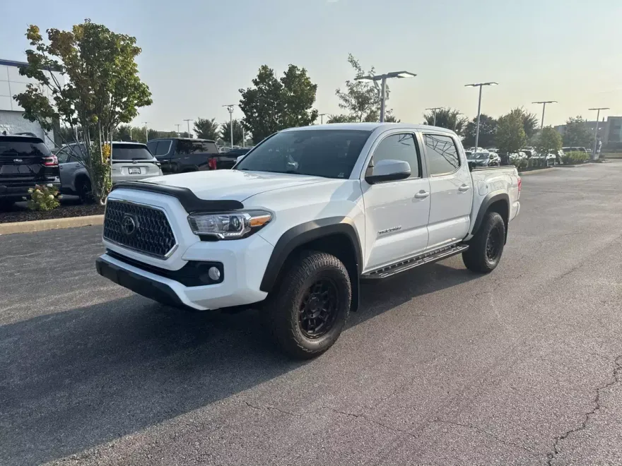 2018 Toyota Tacoma TRD Off-Road photo 1