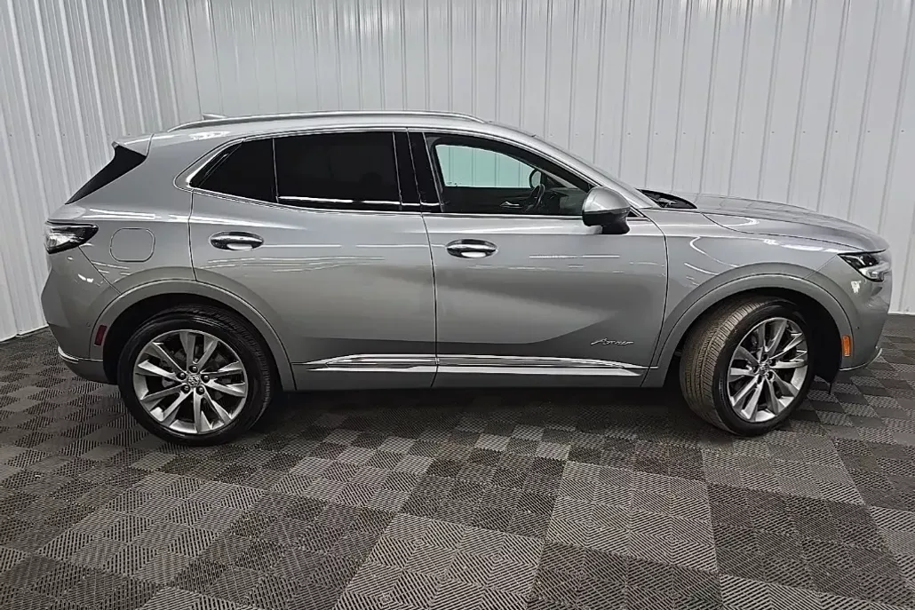 2023 Buick Envision Avenir photo 1